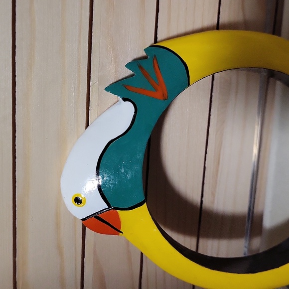 vintage kitschy colorful painted carved wood bangle bracelet parrot/toucan - Picture 4 of 7